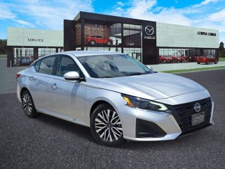 Used 2023 Nissan Altima 2.5 SV image 1