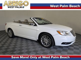 Used 2013 Chrysler 200 Limited image 1