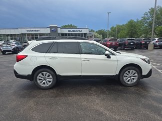 Used 2018 Subaru Outback 2.5i Premium image 1