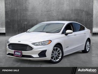Used 2019 Ford Fusion SE image 1