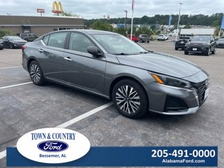 Used 2024 Nissan Altima 2.5 SV image 1