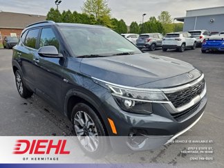 Certified 2021 Kia Seltos EX image 1