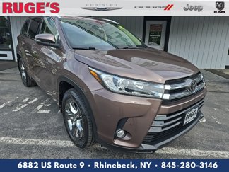Used 2017 Toyota Highlander Limited Platinum image 1