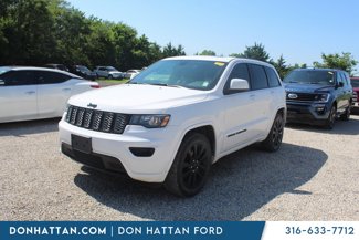Used 2017 Jeep Grand Cherokee Altitude image 1