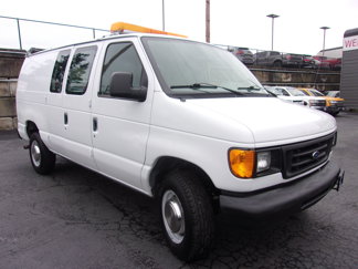 Used 2003 Ford E-250 and Econoline 250 image 1
