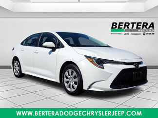Used 2021 Toyota Corolla LE image 1
