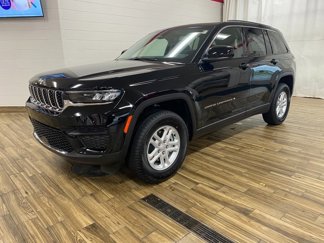 New 2024 Jeep Grand Cherokee Laredo image 1