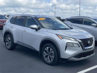 Used 2023 Nissan Rogue SV image 1