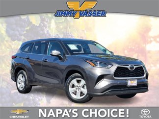 Used 2021 Toyota Highlander L video 1