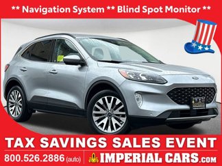 Used 2022 Ford Escape Titanium image 1