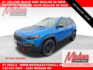 Used 2019 Jeep Cherokee Trailhawk w/ Cold Weather Group image 1