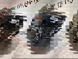 Used 2025 Mercedes-Benz GLC 300 4MATIC image 1