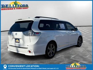 Used 2019 Toyota Sienna SE video 3