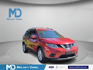 Used 2015 Nissan Rogue SV image 1