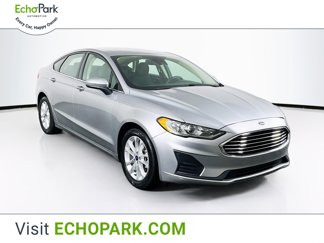 Used 2020 Ford Fusion SE image 1