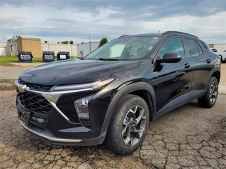 Used 2024 Chevrolet Trax LT image 1