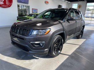 Used 2018 Jeep Compass Latitude w/ Popular Equipment Group image 1