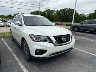 Used 2018 Nissan Pathfinder SL image 1