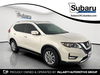 Used 2017 Nissan Rogue SV image 1