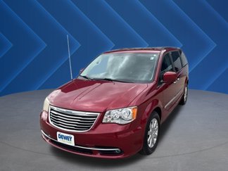 Used 2015 Chrysler Town & Country Touring w/ Driver Convenience Group image 1