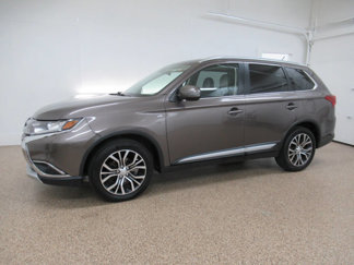 Used 2016 Mitsubishi Outlander GT image 1
