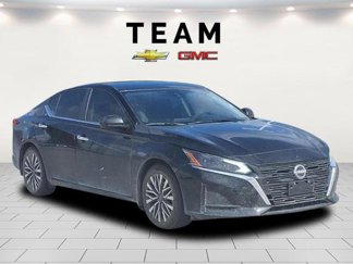 Used 2024 Nissan Altima 2.5 SV image 1