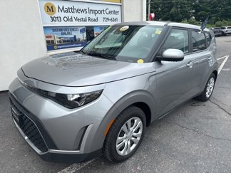 Certified 2023 Kia Soul LX image 1