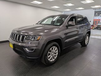 Used 2021 Jeep Grand Cherokee Laredo image 1