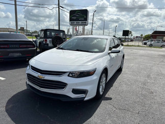 Used 2018 Chevrolet Malibu LT w/ Driver Confidence Package image 1