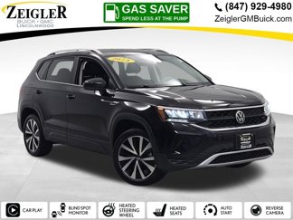 Used 2024 Volkswagen Taos SE image 1