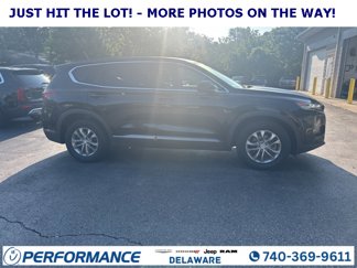 Used 2019 Hyundai Santa Fe SE image 1