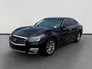 Used 2016 INFINITI Q70 3.7 image 1