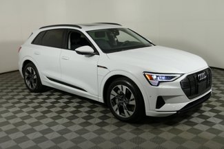 Used 2022 Audi e-tron Premium w/ Convenience Plus Package image 1