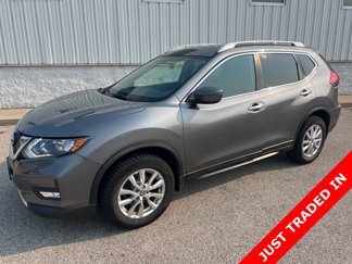 Used 2017 Nissan Rogue SV image 1