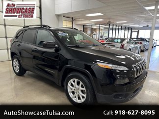 Used 2017 Jeep Cherokee Sport image 1