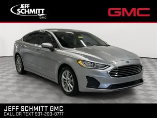 Used 2020 Ford Fusion SE image 1