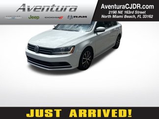 Used 2017 Volkswagen Jetta SE image 1