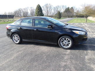 Used 2017 Ford Focus SE image 1