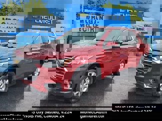 Used 2021 Chevrolet Traverse LT image 1