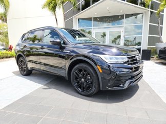 Used 2022 Volkswagen Tiguan SE R-Line image 1