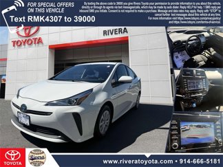Used 2022 Toyota Prius LE image 1
