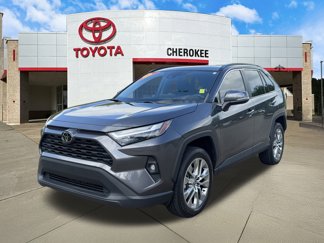 Used 2022 Toyota RAV4 XLE Premium image 1