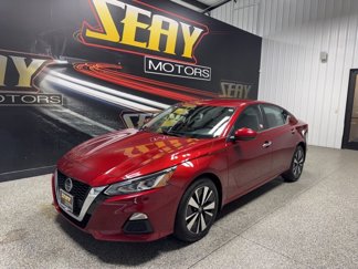 Used 2022 Nissan Altima 2.5 SV image 1