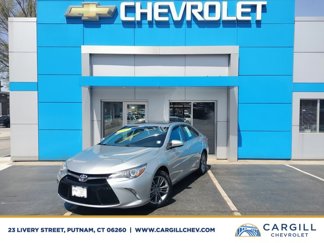 Used 2017 Toyota Camry SE image 1