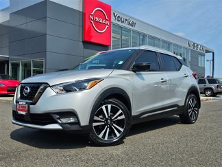 Used 2020 Nissan Kicks SR image 1