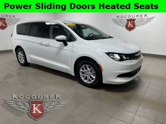 Used 2022 Chrysler Voyager LX image 1