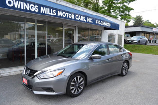 Used 2017 Nissan Altima 2.5 SV image 1