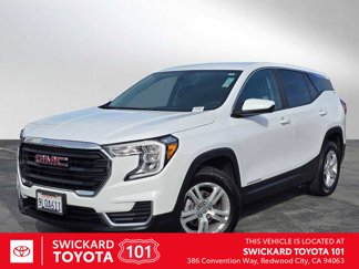 Used 2024 GMC Terrain SLE image 1
