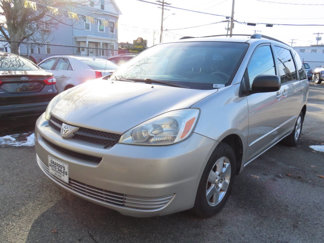 Used 2004 Toyota Sienna CE image 1