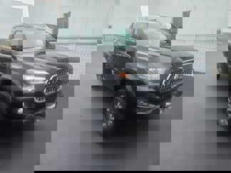 Used 2019 Toyota Tacoma TRD Off-Road image 1